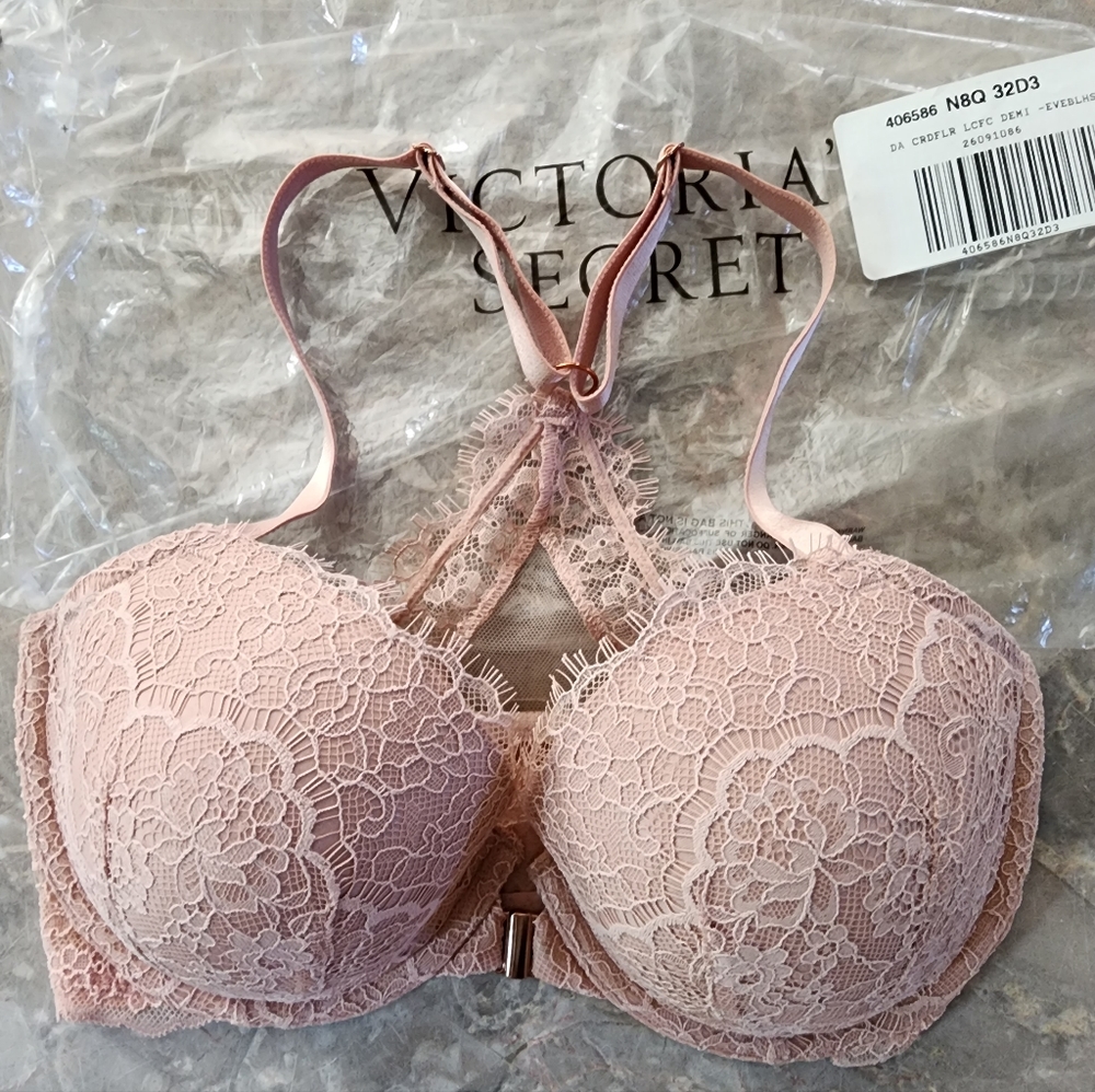 NWOT Victorias Secret Dream Angels lightly lined demi front clasp 32DDD